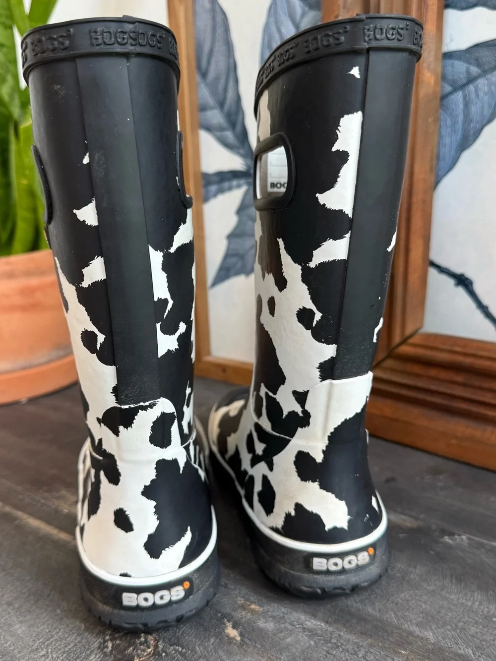 Bogs Cow Print Rain Boots  Kids Size 1 Black White Waterproof Rubber Boots